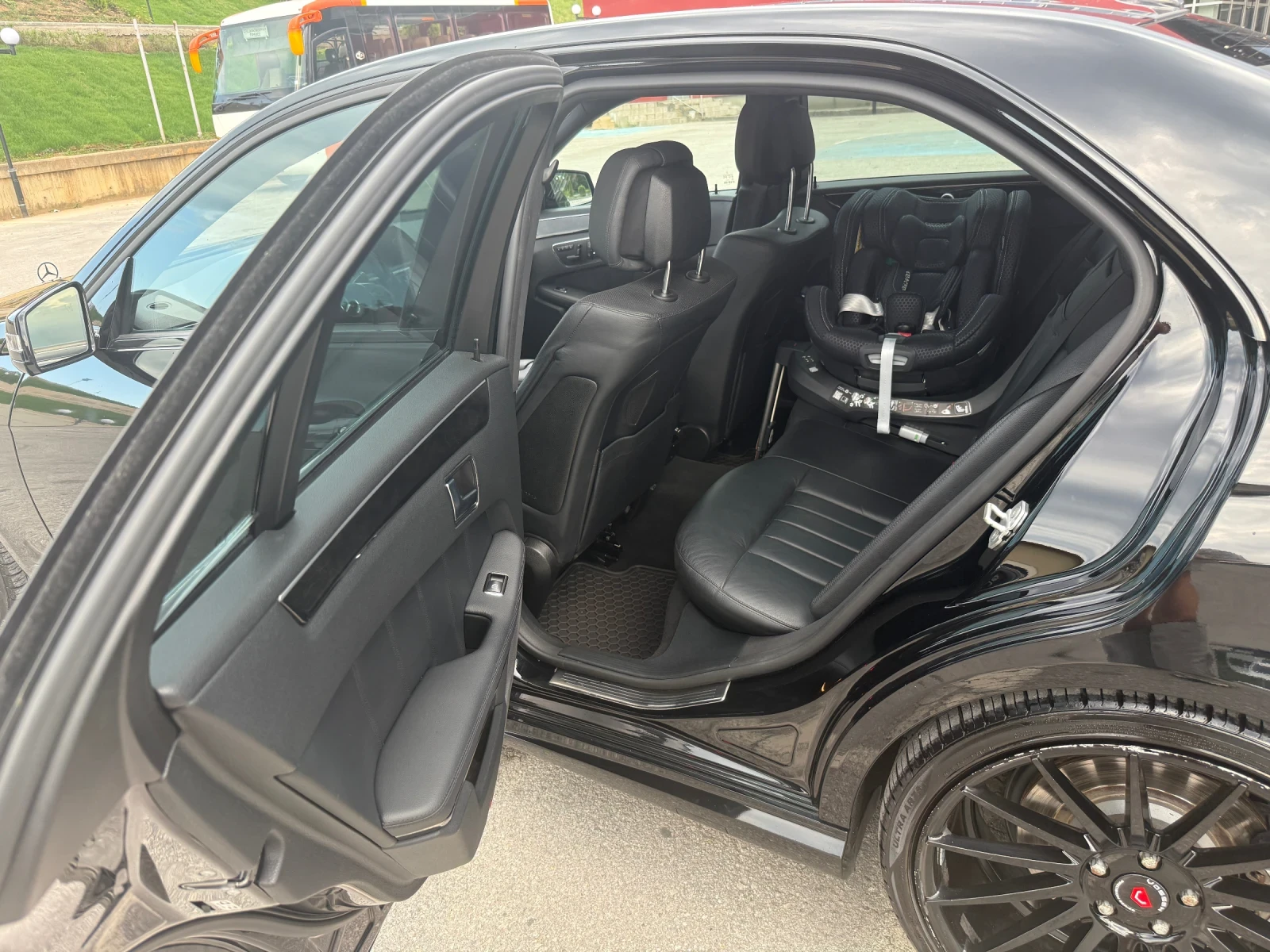 Mercedes-Benz E 500 ГАЗ/ЗАДНО/ПРУЖИНИ, снимка 12 - Автомобили и джипове - 55795256