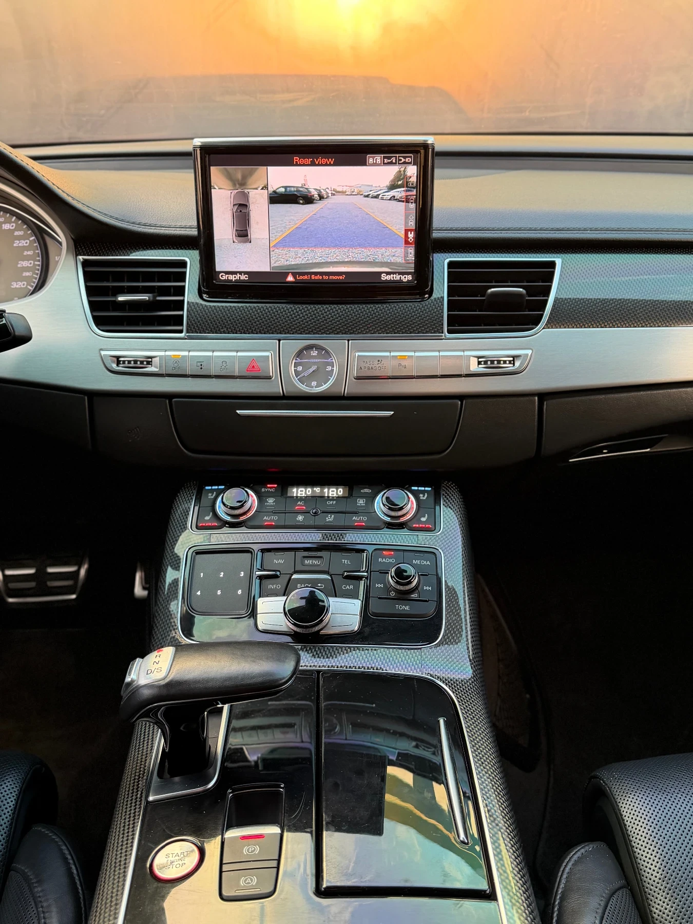 Audi S8 520HP| QUATTRO| DISTRONIC| CARBON| BOSE| ЛИЗИНГ, снимка 8 - Автомобили и джипове - 55792862