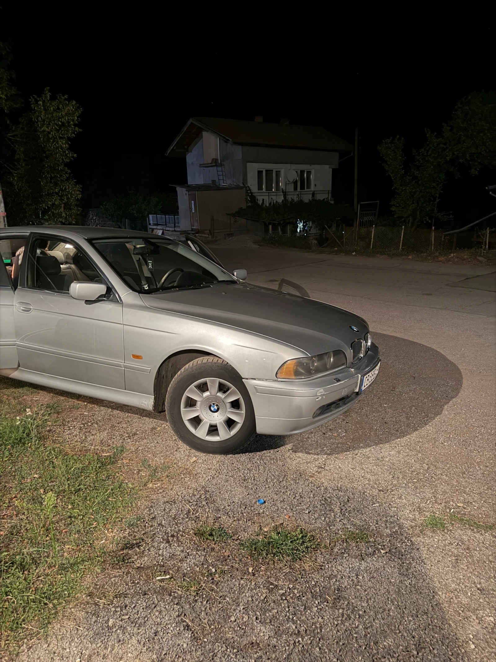 BMW 525, снимка 2 - Автомобили и джипове - 55941771