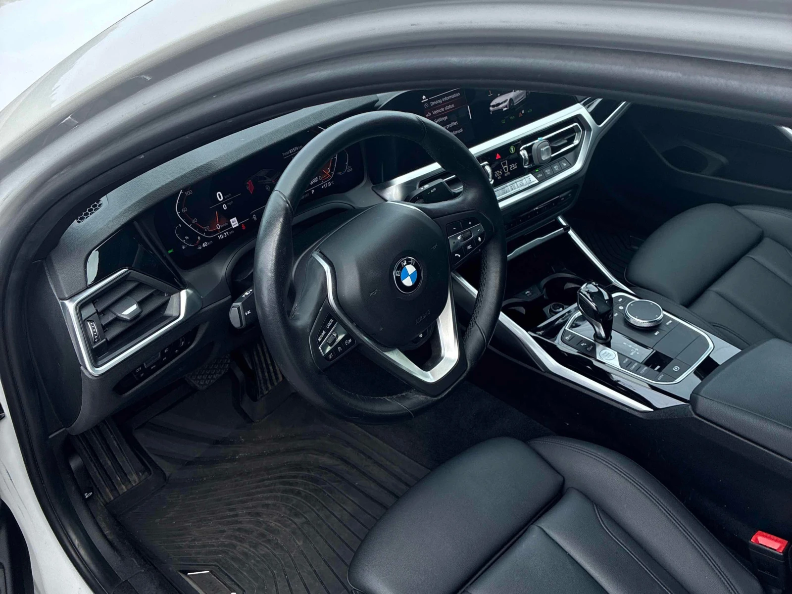 BMW 330 i xDrive | CARFAX | АВТОФИНАНСИРАНЕ, снимка 7 - Автомобили и джипове - 56059041