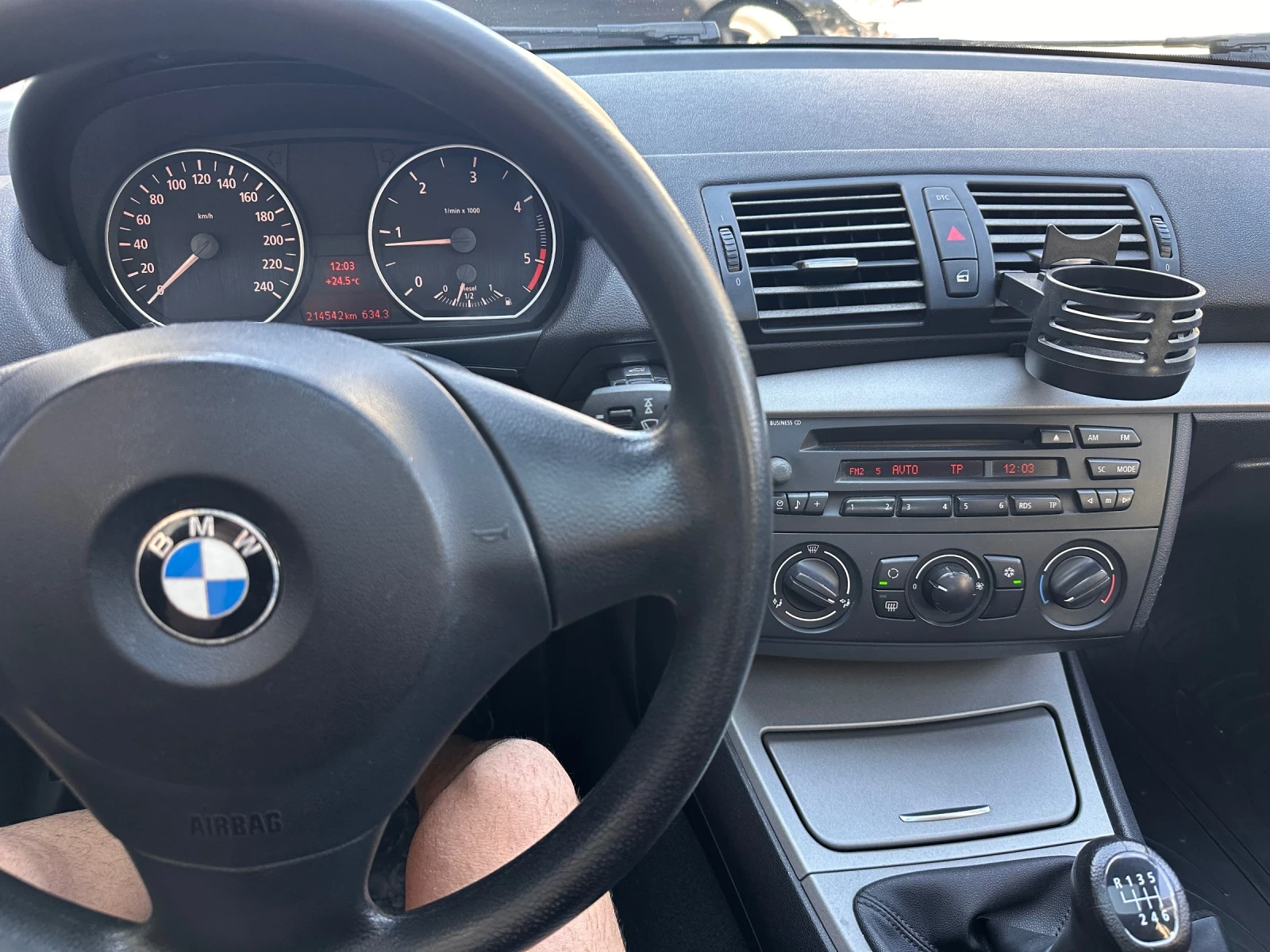 BMW 118, снимка 6 - Автомобили и джипове - 56150622