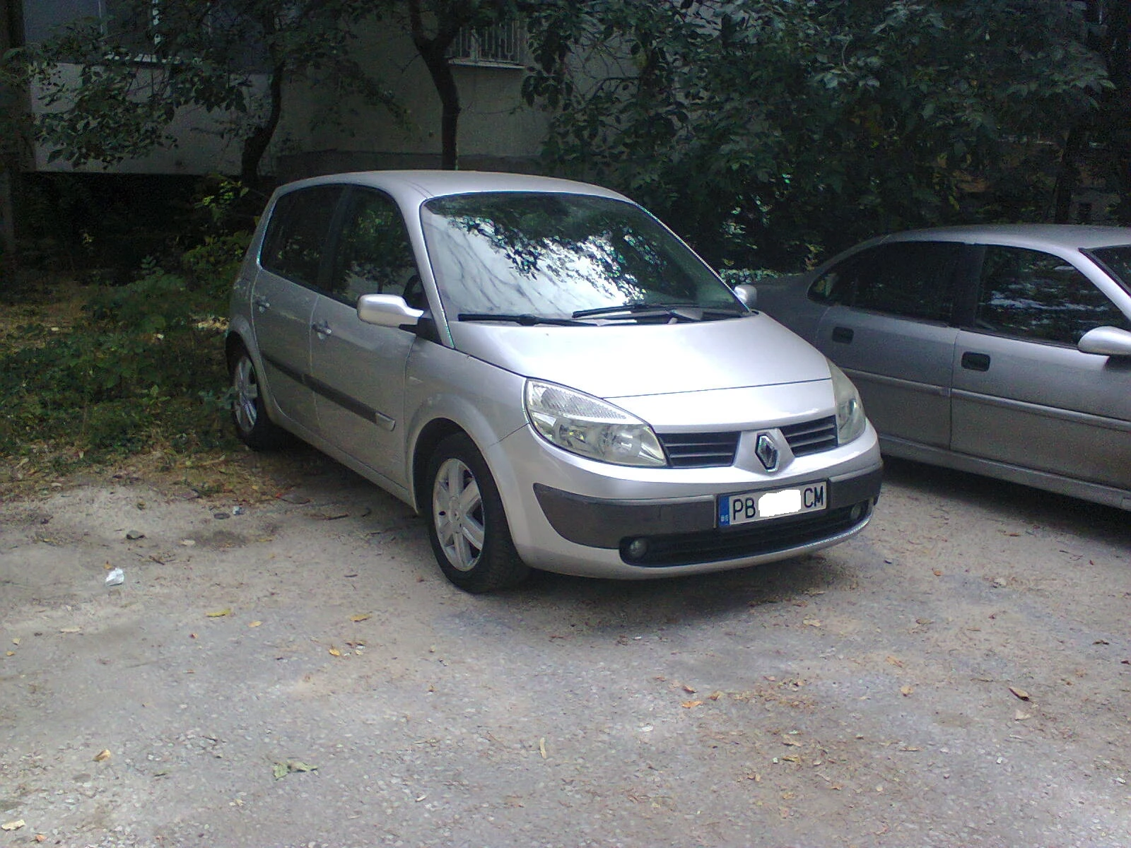 Renault Scenic 1.5 Тdci-86 коня* КЛИМА* , снимка 2 - Автомобили и джипове - 56228668