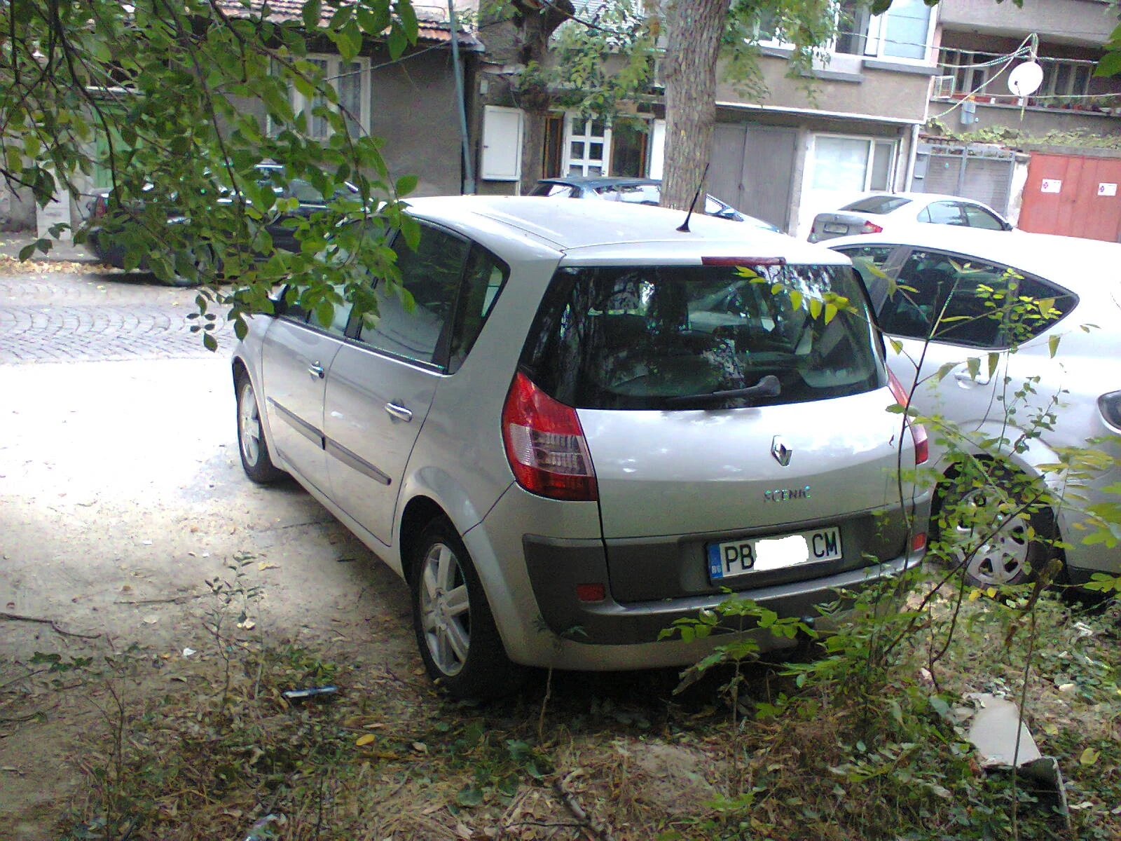 Renault Scenic 1.5 Тdci-86 коня* КЛИМА* , снимка 4 - Автомобили и джипове - 56228668