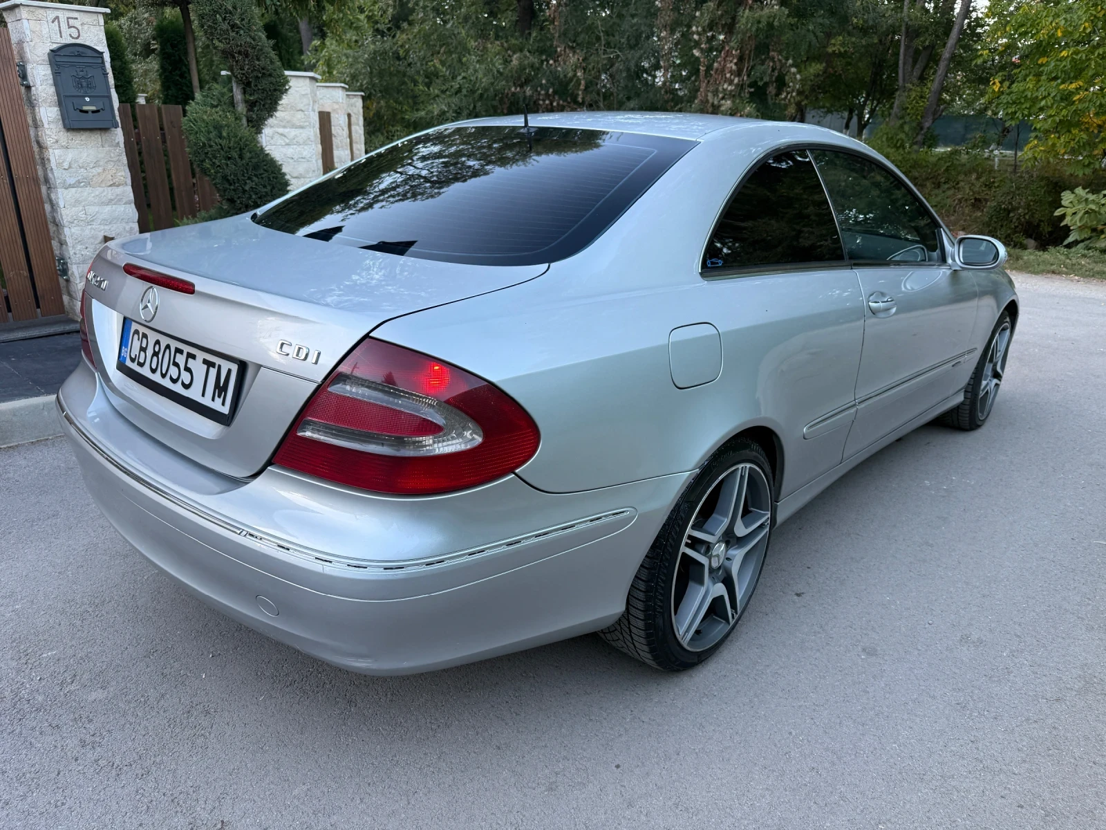 Mercedes-Benz CLK 270 CDI Avantgarde Автоматик, снимка 4 - Автомобили и джипове - 56339555