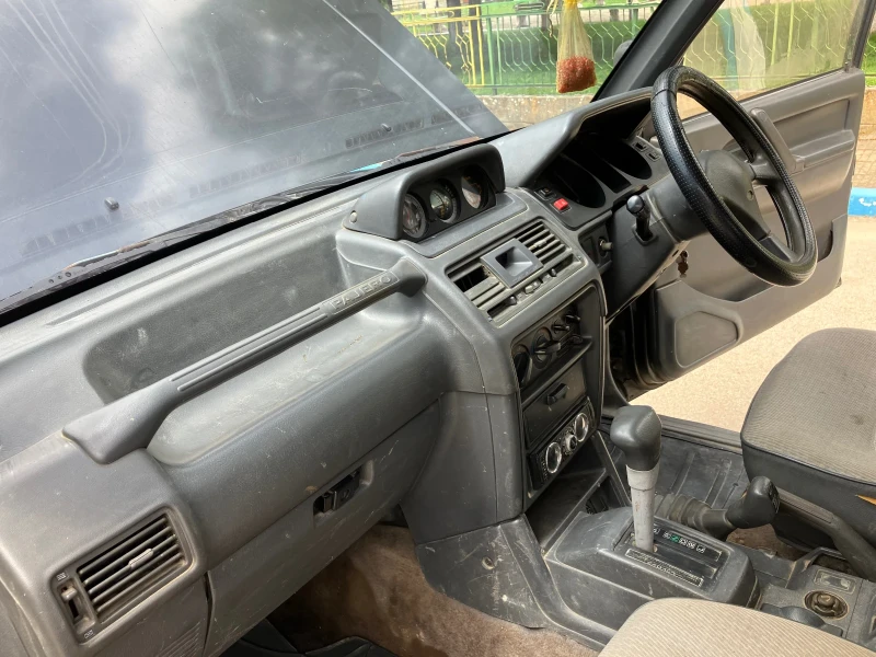 Mitsubishi Pajero, снимка 10 - Автомобили и джипове - 48293924