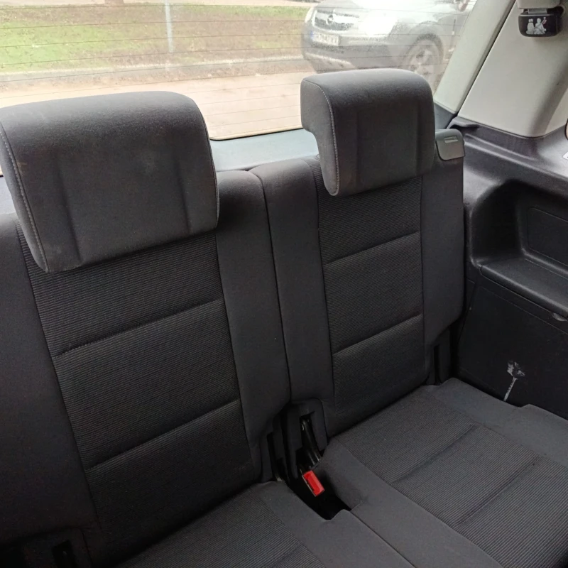 VW Touran 1.6i, снимка 7 - Автомобили и джипове - 53043426