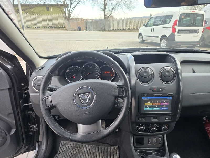 Dacia Duster 1.6бензин 115кс навигация , снимка 14 - Автомобили и джипове - 53278713