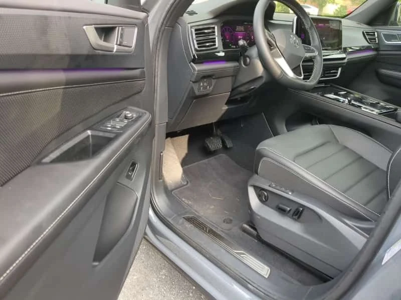 VW Atlas  HIGHLINE / ОБДУХВАНЕ / 360 / 2 КЛЮЧА , снимка 4 - Автомобили и джипове - 55463591
