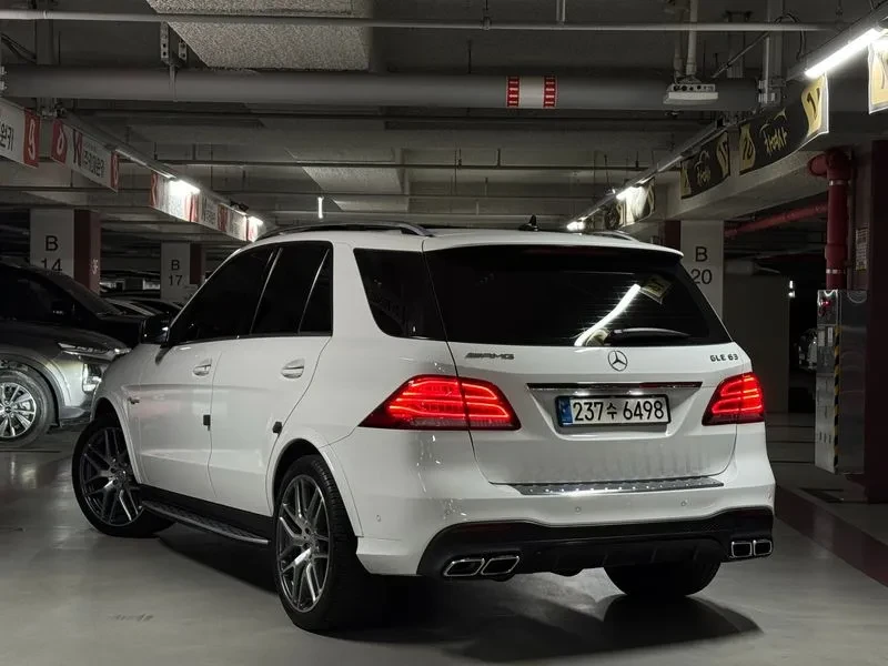 Mercedes-Benz GLE 63 AMG W166 Amg 4Matic, снимка 2 - Автомобили и джипове - 56001157