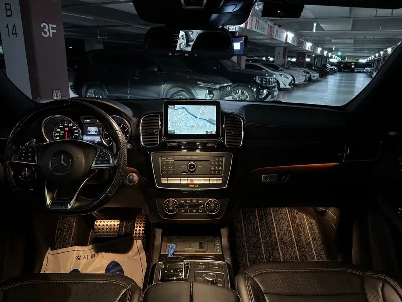 Mercedes-Benz GLE 63 AMG W166 Amg 4Matic, снимка 9 - Автомобили и джипове - 56001157