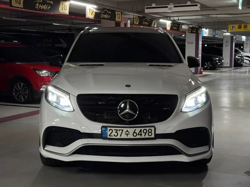 Mercedes-Benz GLE 63 AMG W166 Amg 4Matic, снимка 3 - Автомобили и джипове - 56001157