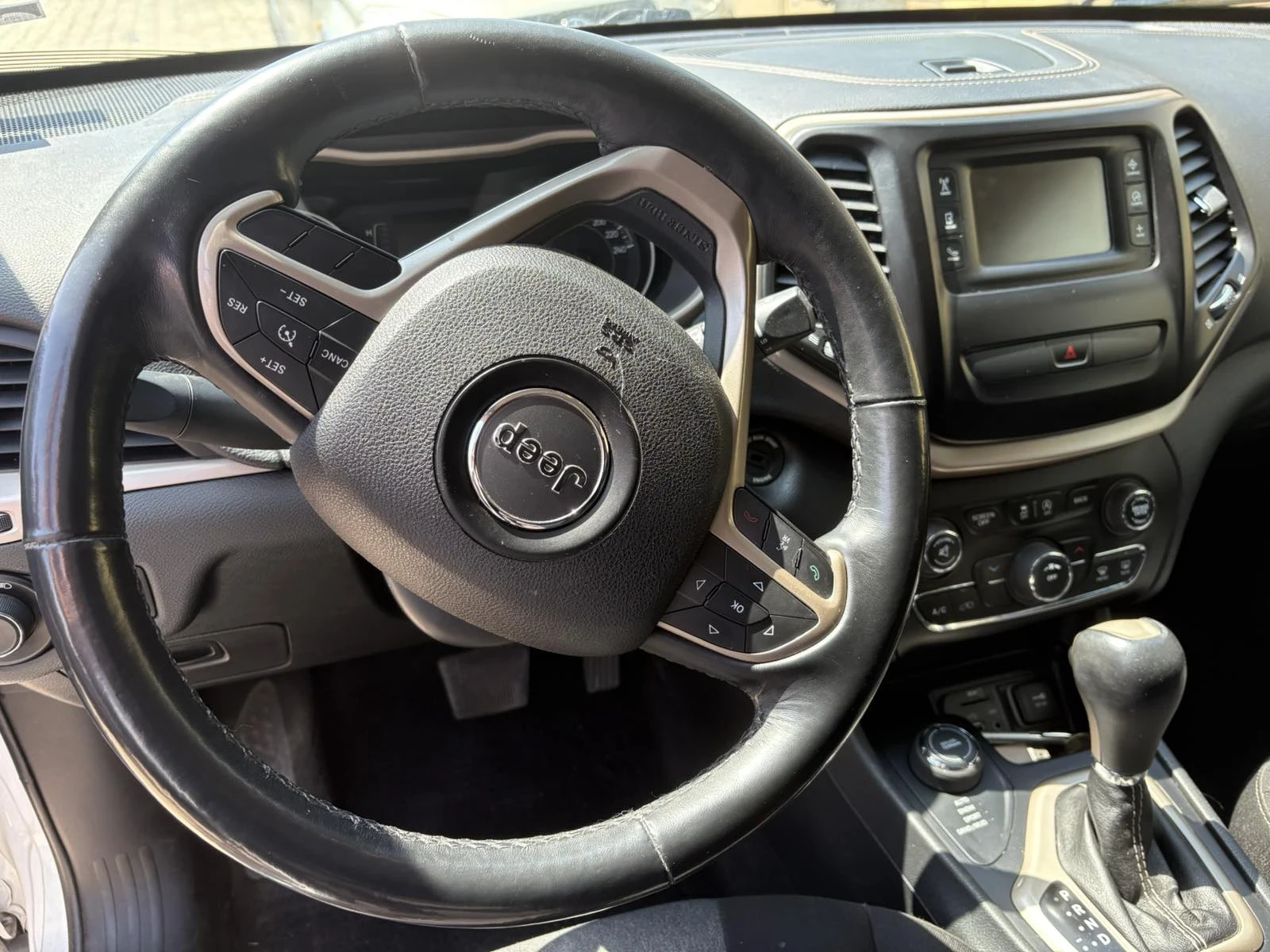 Jeep Cherokee 3.2  LPG - изображение 5