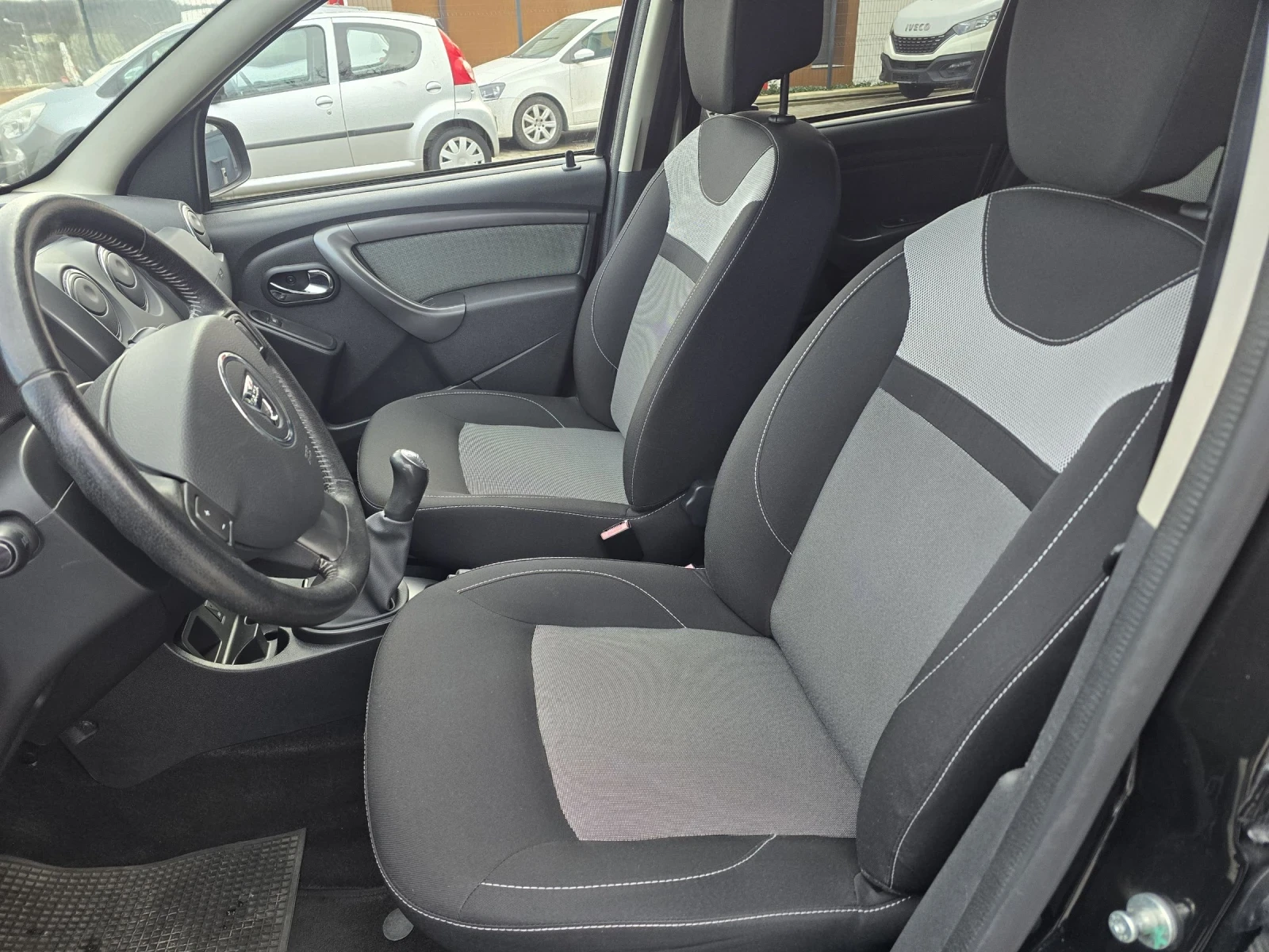 Dacia Duster 1.6бензин 115кс навигация  - изображение 10