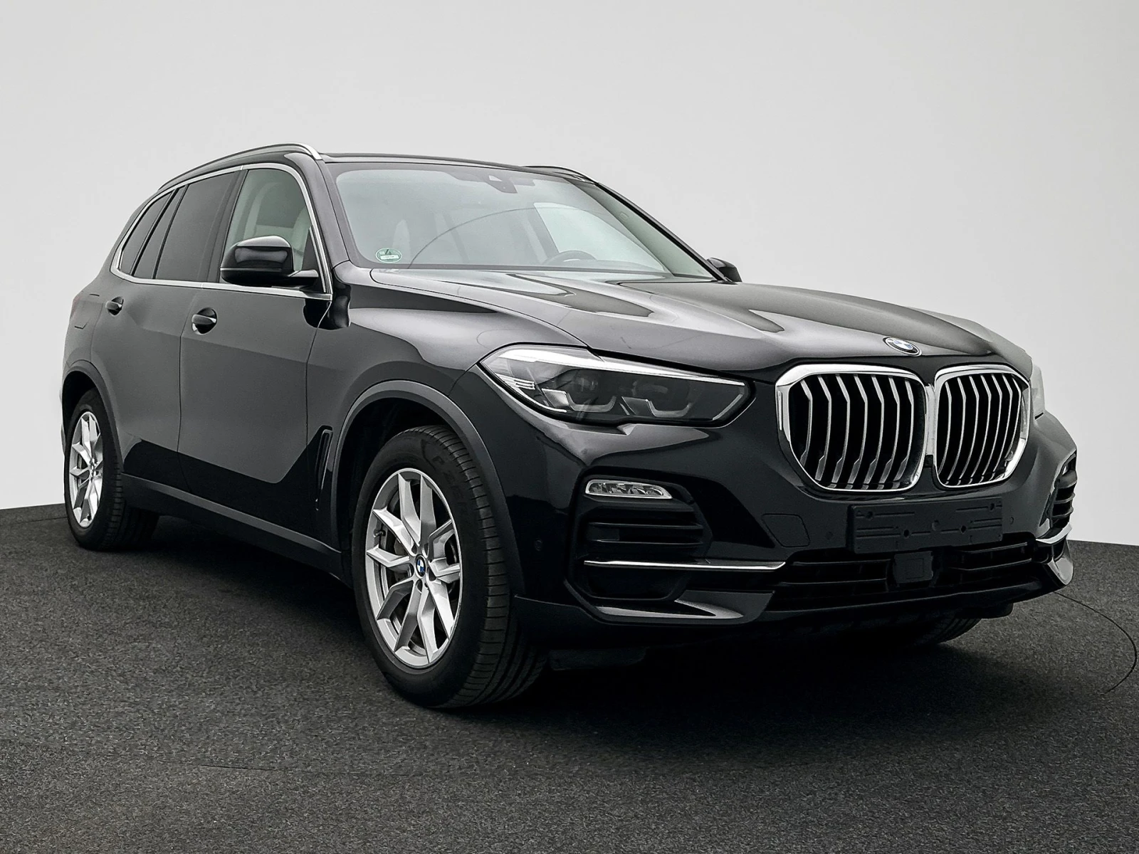 BMW X5 45e - Хибрид