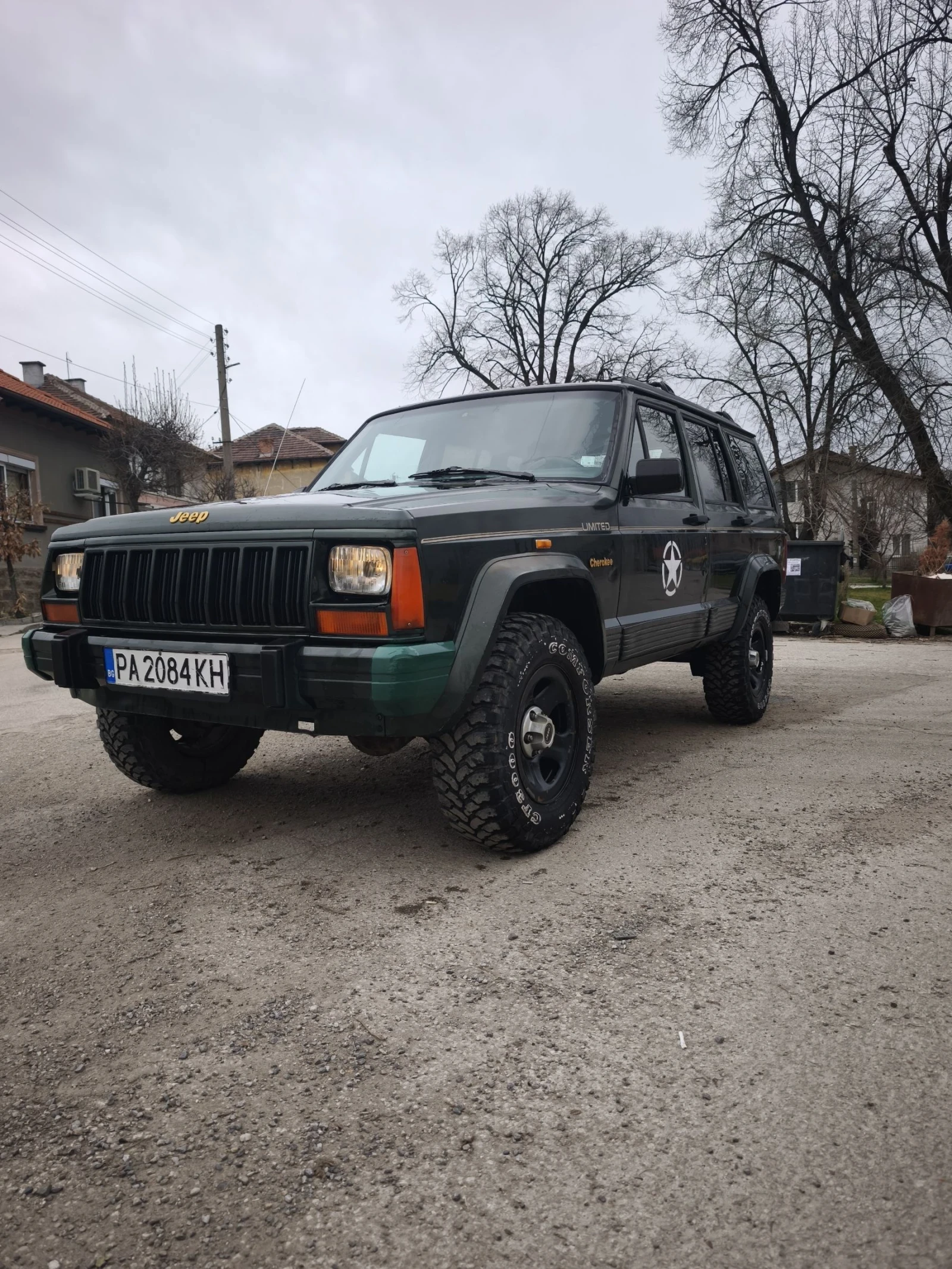 Jeep Cherokee Limited , снимка 2 - Автомобили и джипове - 53890550