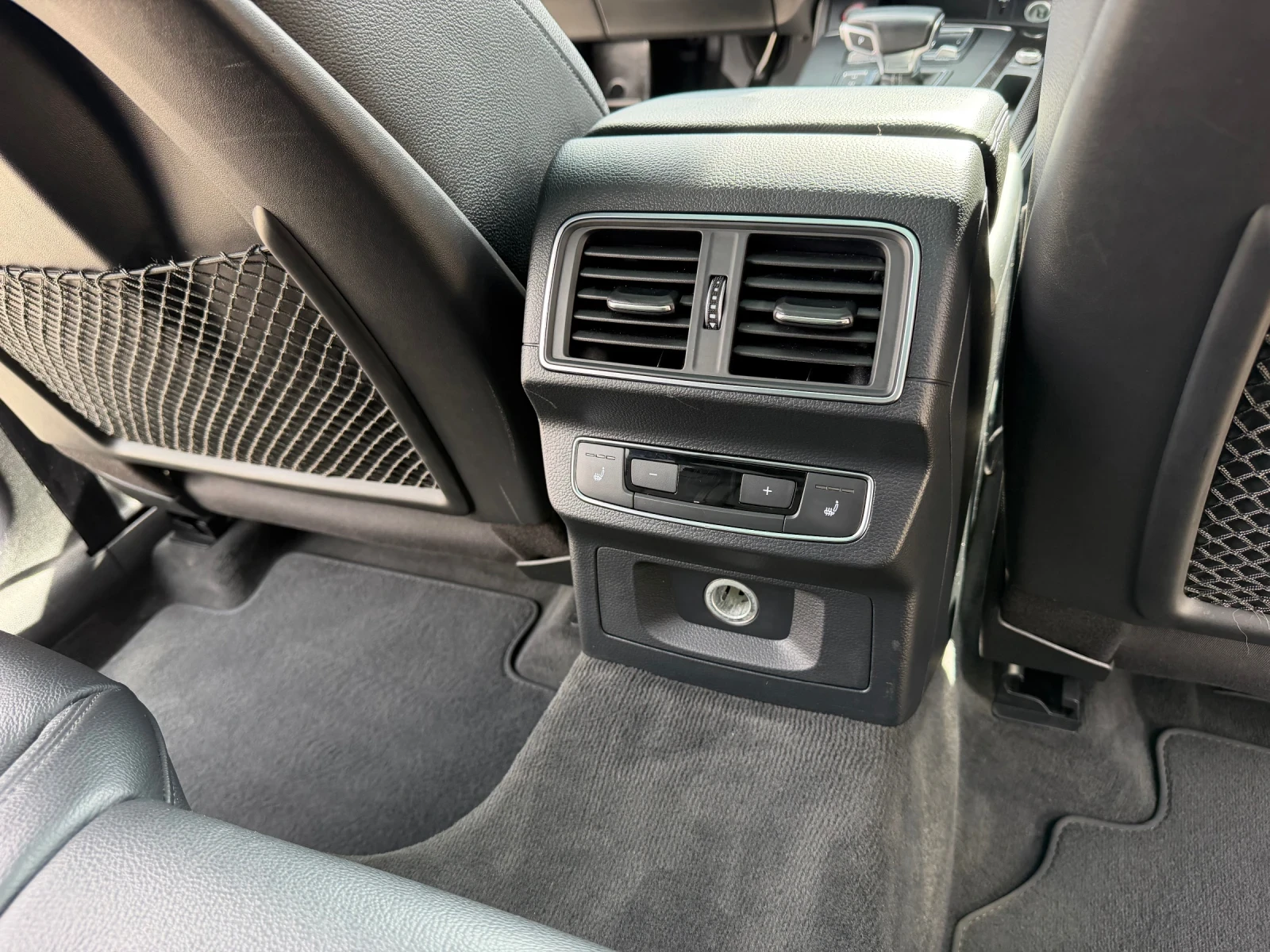 Audi SQ5 HEAD UP/ 360 CAMERA / PANORAMA, снимка 14 - Автомобили и джипове - 54298370