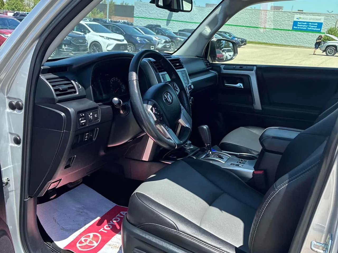 Toyota 4runner * 4WD * CARFAX * ОПЦИЯ ЗА ФИНАНСИРАНЕ, снимка 5 - Автомобили и джипове - 55012194