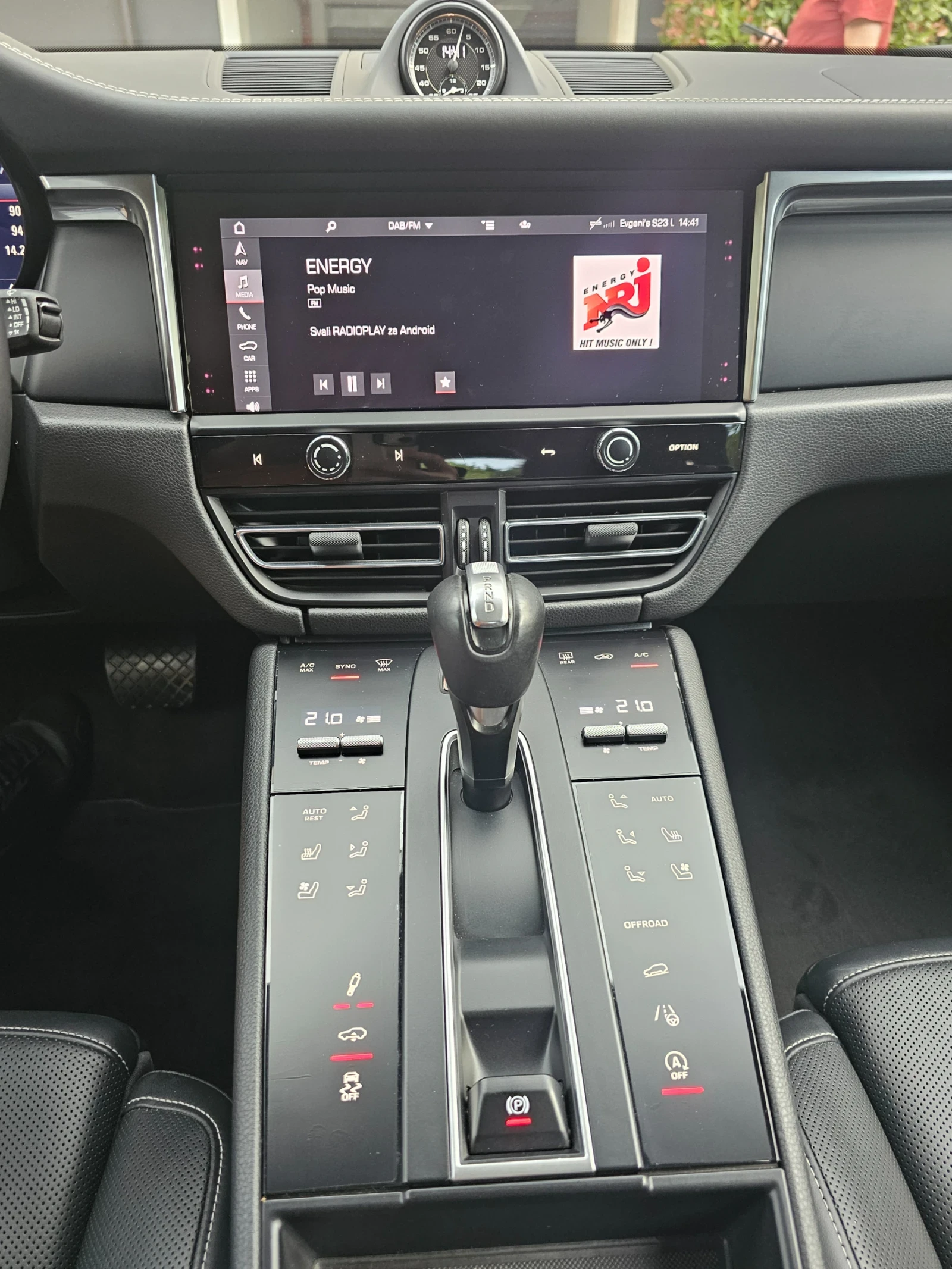Porsche Macan 2.0 T, снимка 10 - Автомобили и джипове - 55101494