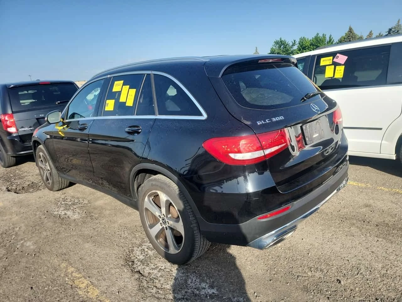 Mercedes-Benz GLC 300 * CARFAX * 2 ЧИФТА ГУМИ * АВТОКРЕДИТ * , снимка 4 - Автомобили и джипове - 55177110