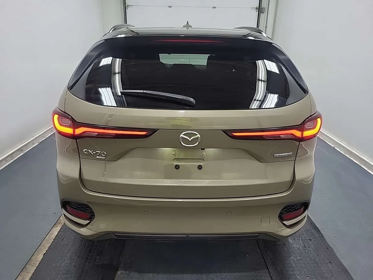 Mazda CX-7  GT AWD, 2.5L / HUD / 360 / OБДУХВАНЕ / 2 КЛЮЧА   , снимка 17 - Автомобили и джипове - 55352180
