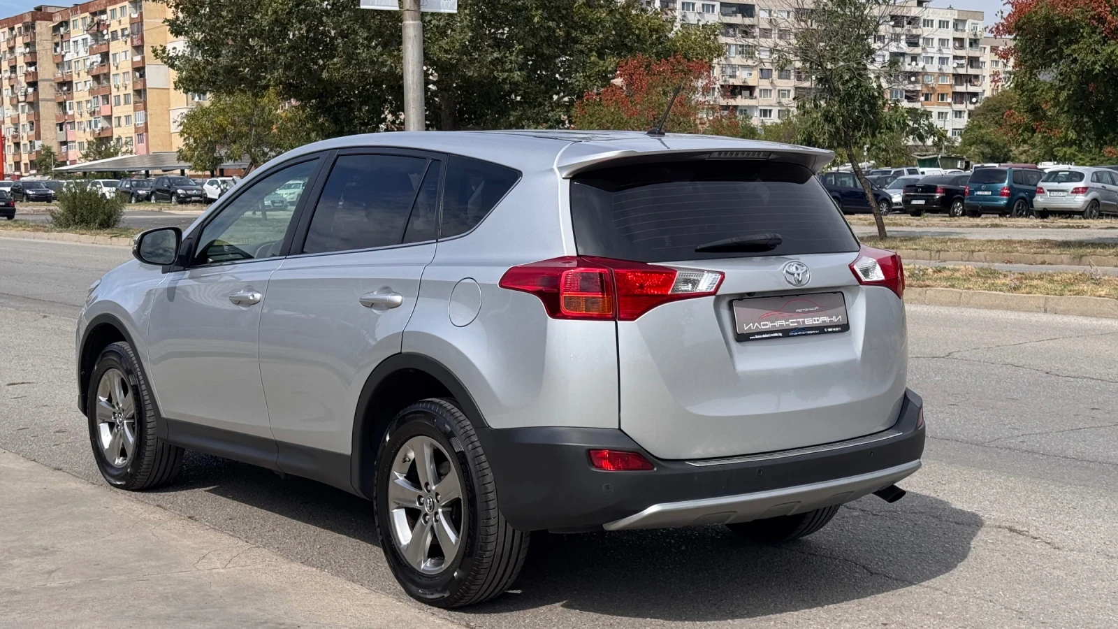 Toyota Rav4 2.0D-4D 124кс * ПЕРФЕКТЕН* , снимка 3 - Автомобили и джипове - 56139856