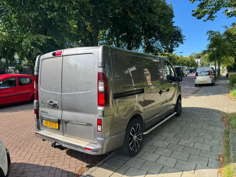 Opel Vivaro, снимка 6 - Бусове и автобуси - 52627775