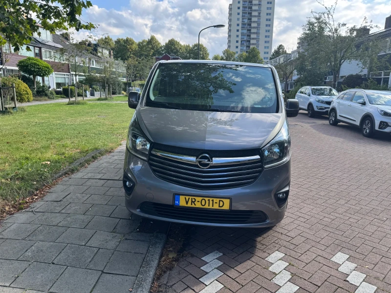 Opel Vivaro, снимка 7 - Бусове и автобуси - 52627775