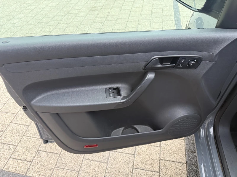 VW Caddy 1.6TDI Maxi Климатик Euro 5b , снимка 12 - Бусове и автобуси - 53124088