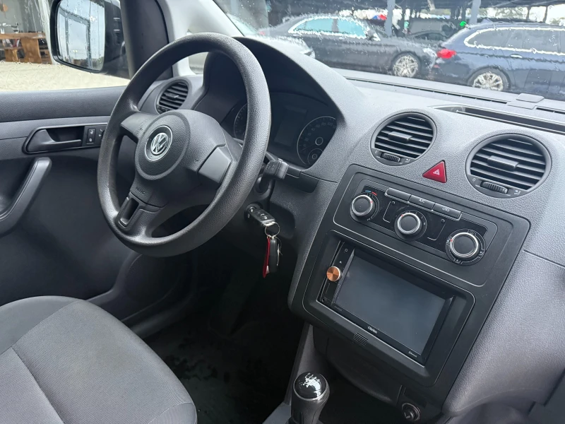 VW Caddy 1.6TDI Maxi Климатик Euro 5b , снимка 10 - Бусове и автобуси - 53124088