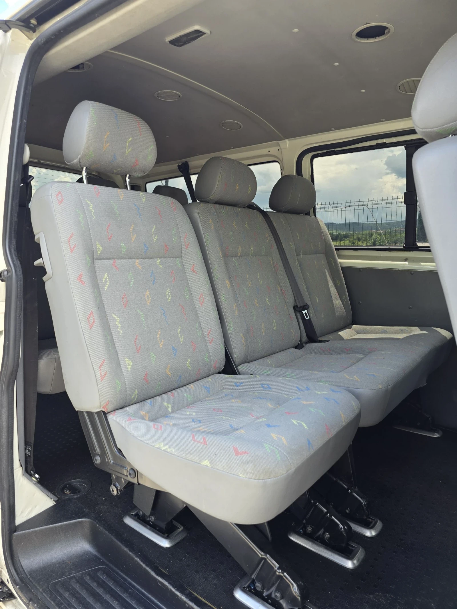 VW T5 CARAVELLE 2.5TDI Long 7+ 1 , снимка 10 - Бусове и автобуси - 54941987