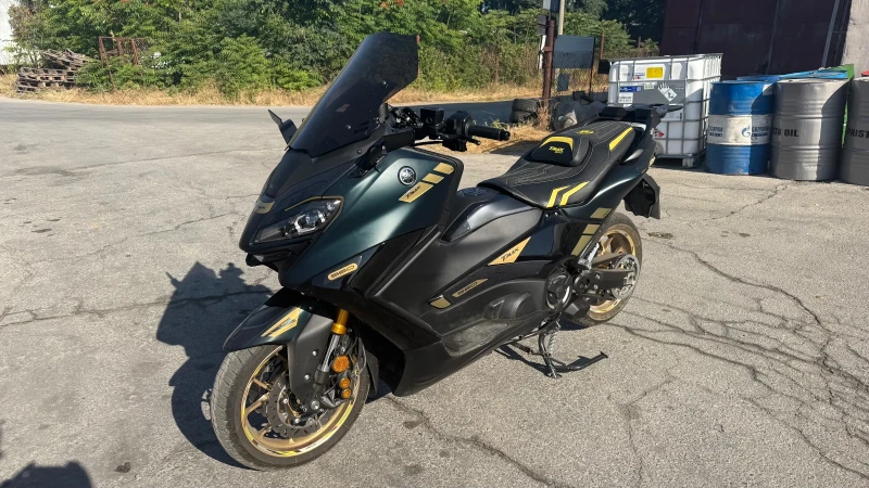 Yamaha T-max 560