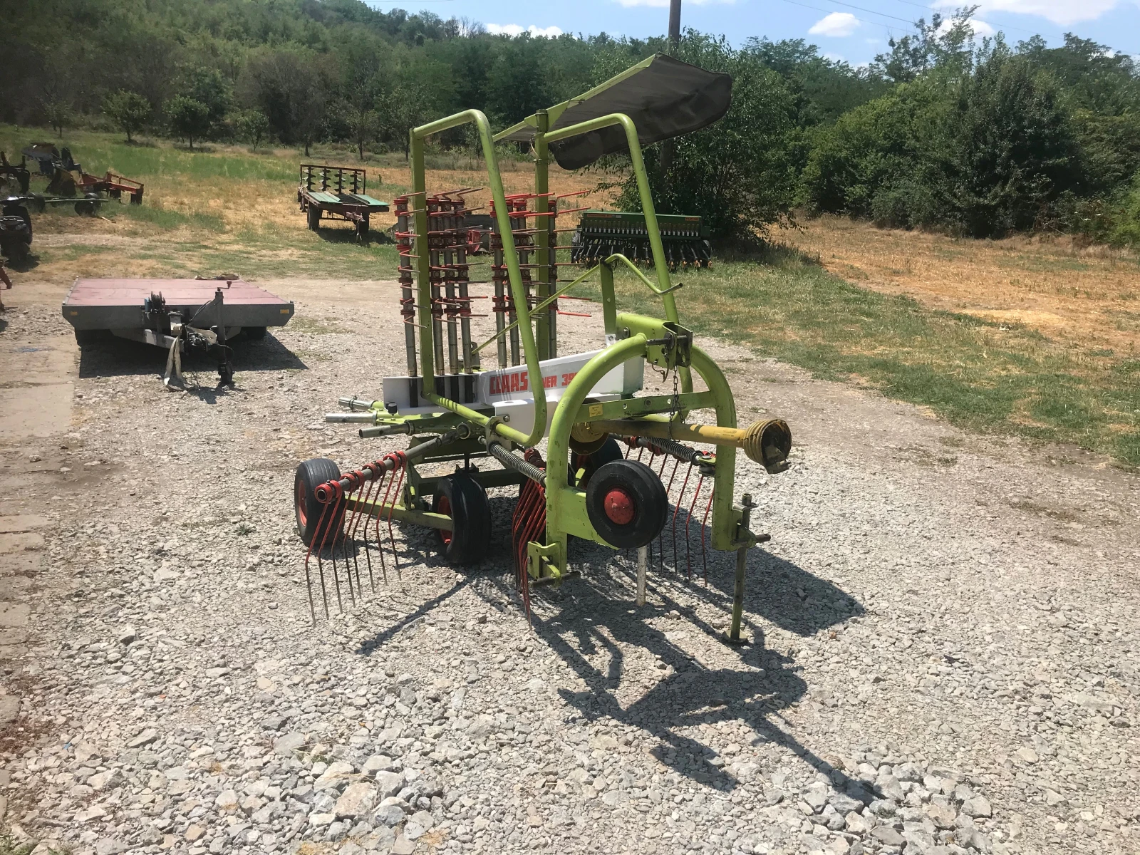 Сенообръщачка Claas LINER 390 S - изображение 4