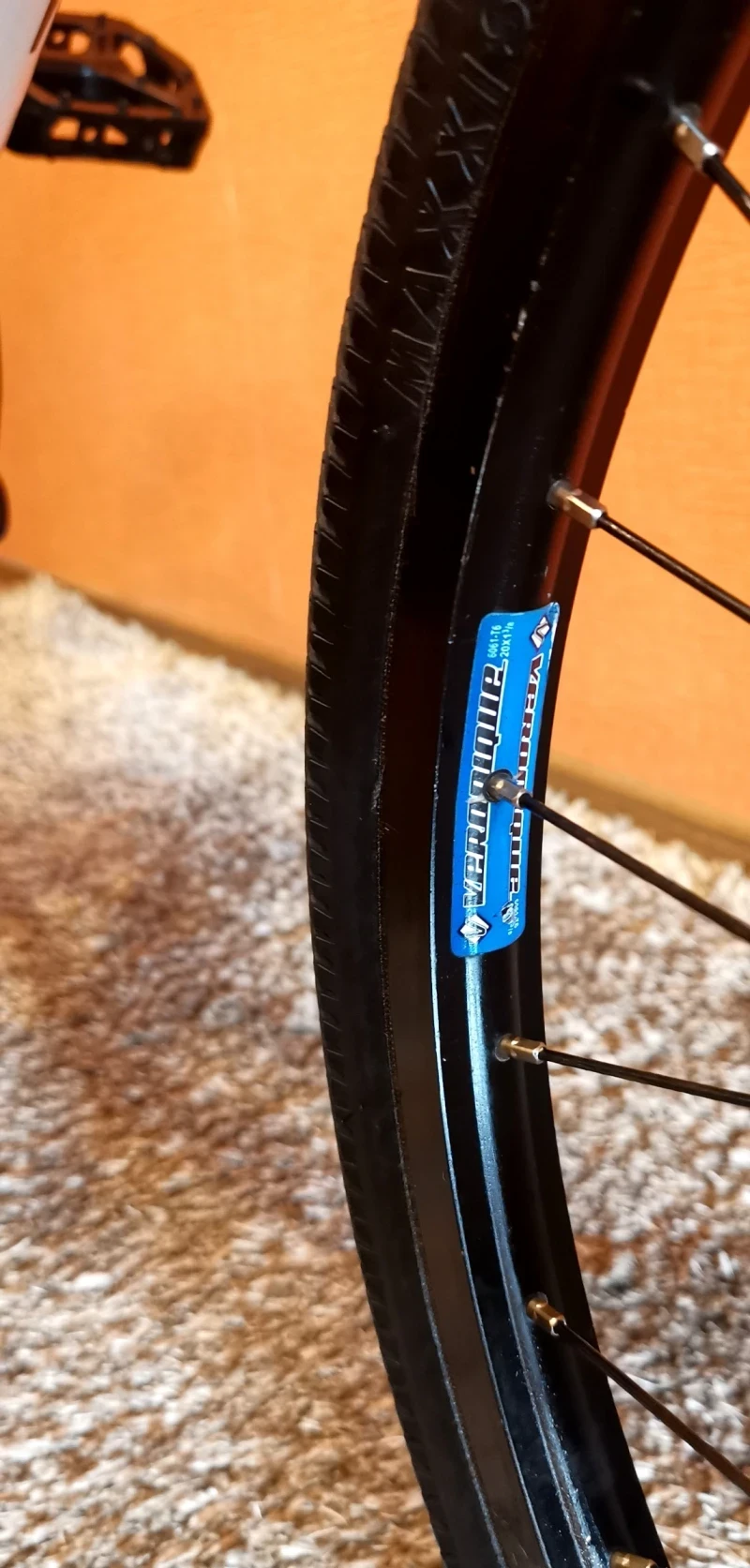 ����� Nova Series Expert 20 | Mobile.bg � ����������� 4
