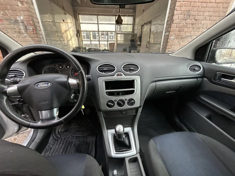 Ford Focus 1.6, снимка 3 - Автомобили и джипове - 47522876