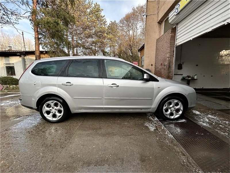 Ford Focus 1.6, снимка 16 - Автомобили и джипове - 47522876