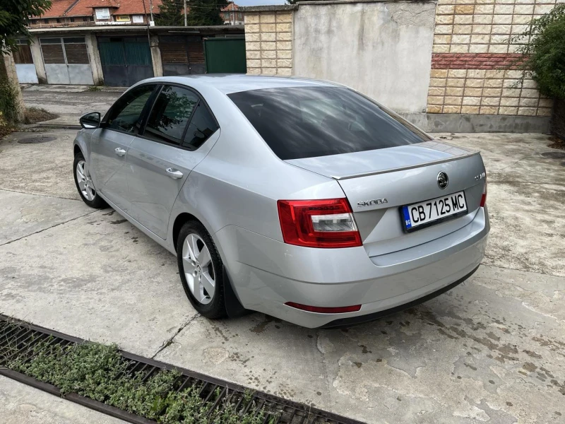 Skoda Octavia, снимка 6 - Автомобили и джипове - 46995811