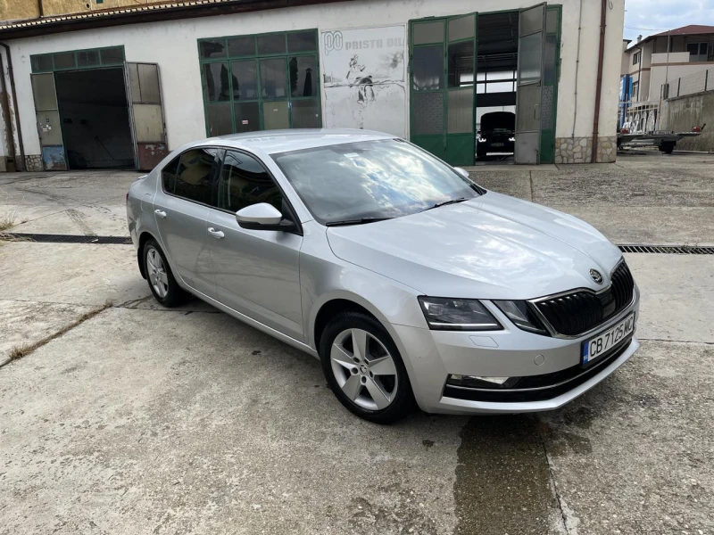 Skoda Octavia, снимка 3 - Автомобили и джипове - 46995811