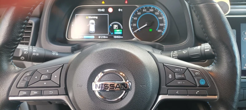 Nissan Leaf , снимка 14 - Автомобили и джипове - 48558886