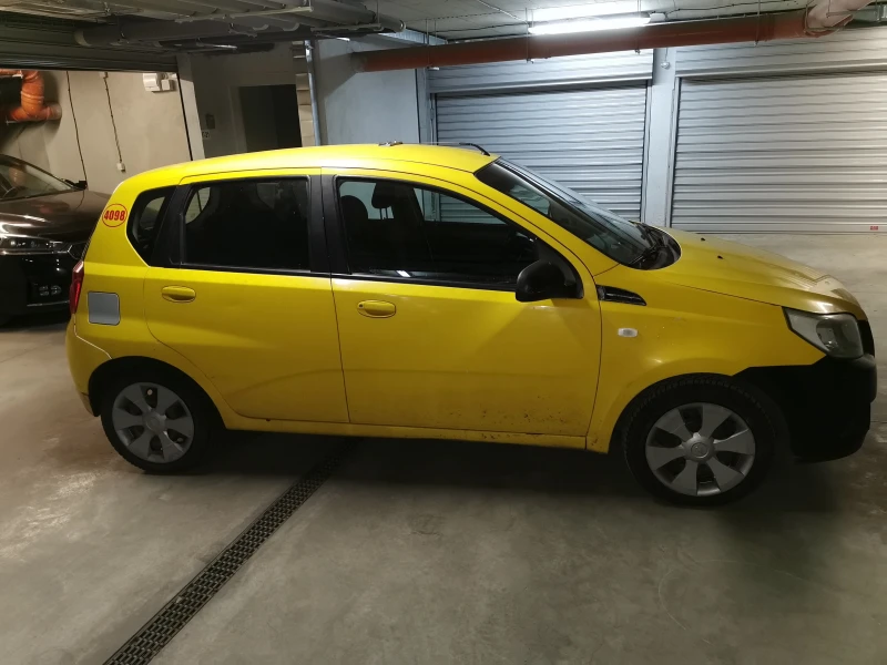 Chevrolet Aveo, снимка 2 - Автомобили и джипове - 48642145