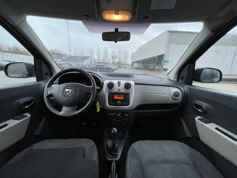 Dacia Lodgy 1.6, снимка 6 - Автомобили и джипове - 49050270