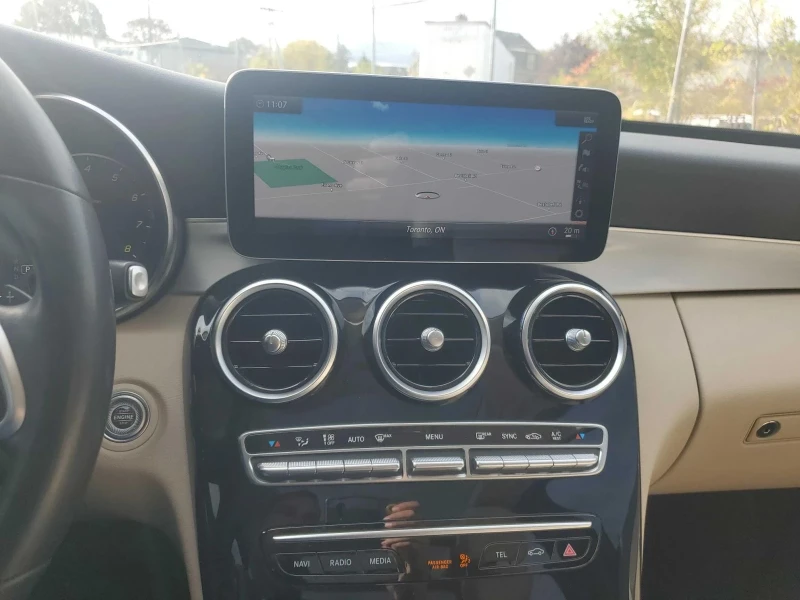 Mercedes-Benz C 300 AMG-line* Burmester* Digital* Подгрев* Пано, снимка 9 - Автомобили и джипове - 52318880