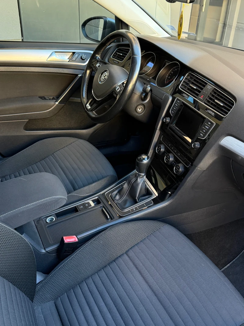 VW Golf, снимка 9 - Автомобили и джипове - 52413618