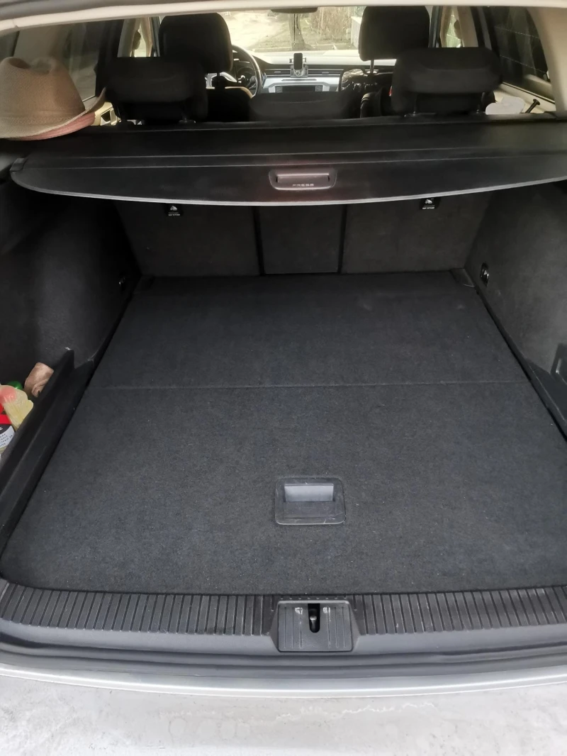 VW Passat 2.0TDI, снимка 15 - Автомобили и джипове - 52835308