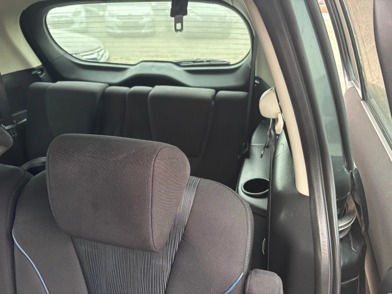 Mazda 5 2.0-150кс, 7-местен, снимка 10 - Автомобили и джипове - 53558157