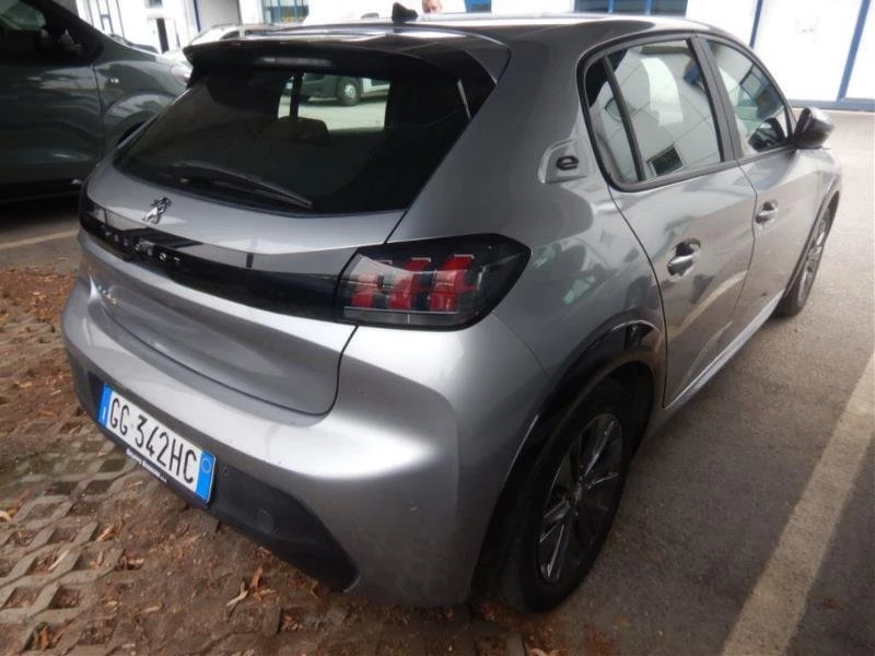 Peugeot 208 Active Pack, снимка 2 - Автомобили и джипове - 53811598
