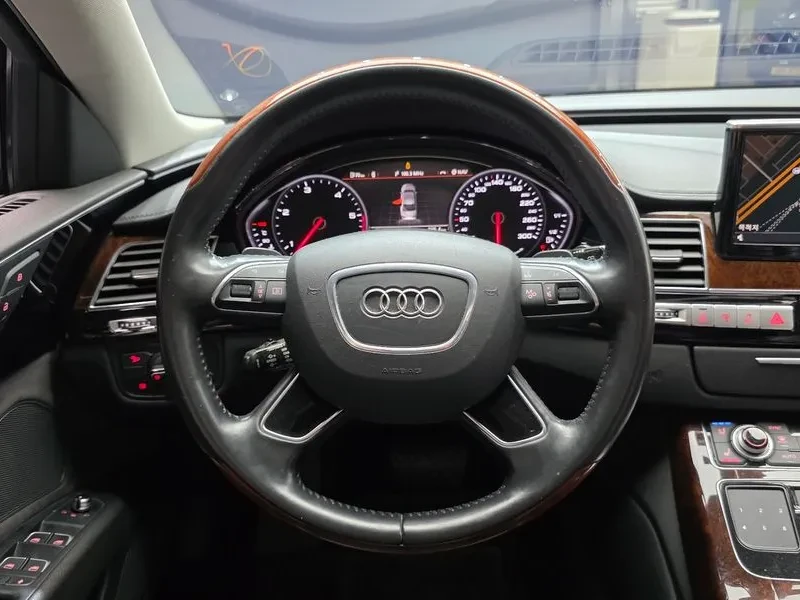 Audi A8 3.0 TDI Quattro - САМО 30% АВАНС, снимка 13 - Автомобили и джипове - 55947869