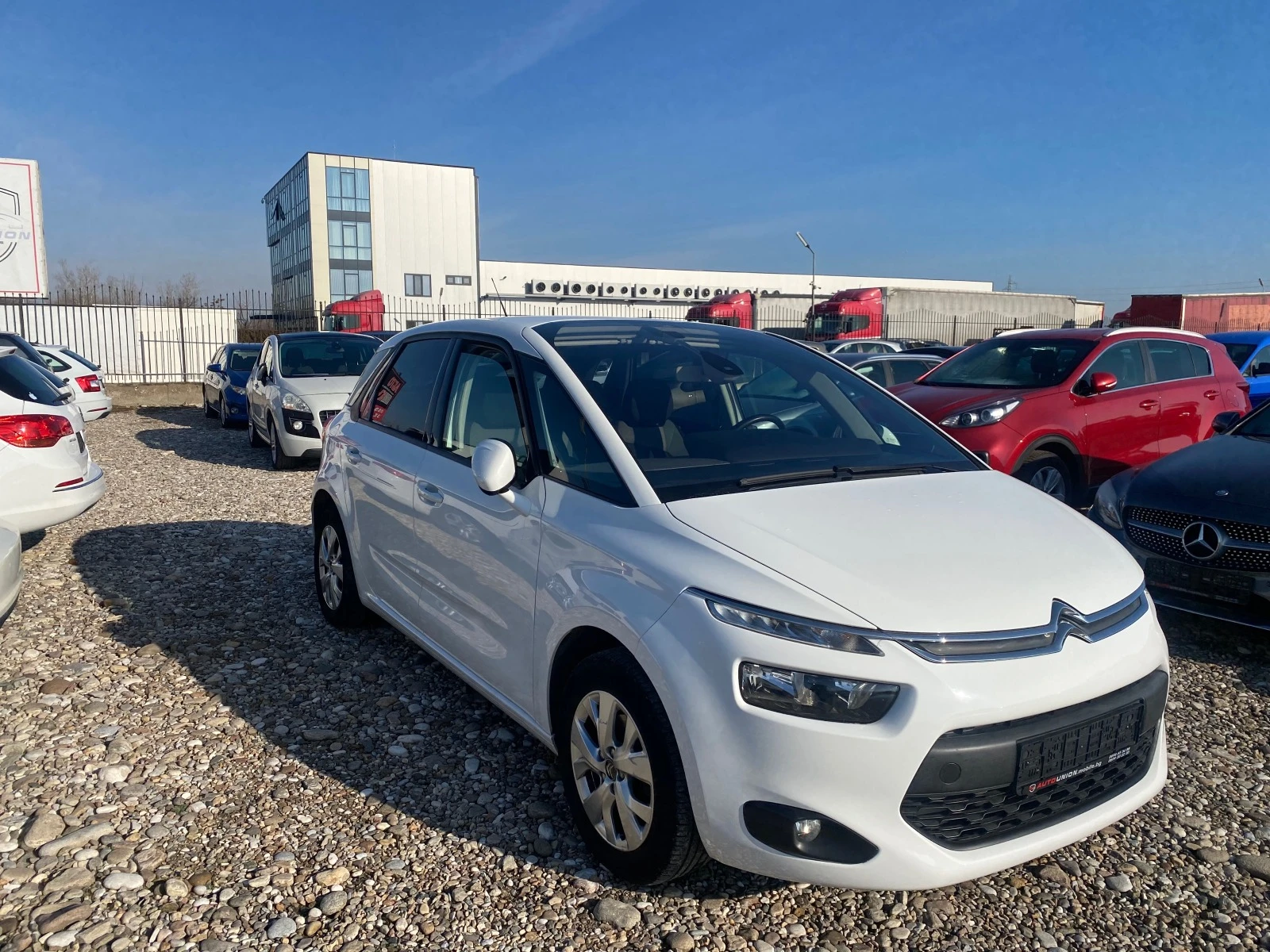 Citroen C4 Picasso 1.6 HDI - изображение 3