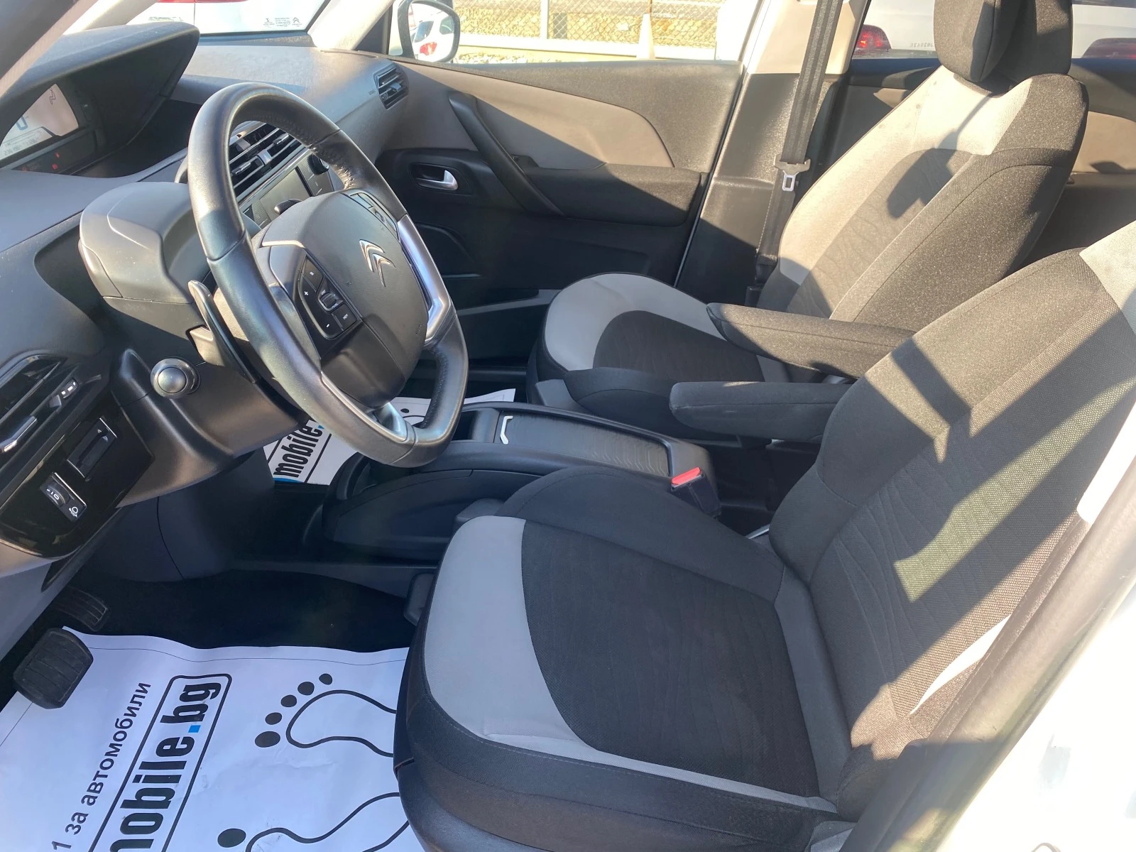 Citroen C4 Picasso 1.6 HDI - изображение 9