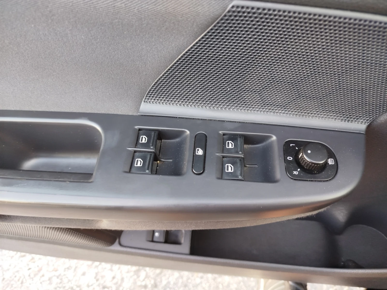 VW Golf * GERMANY* 1.6* СЕРВИЗНА ИСТОРИЯ | Mobile.bg — изображение 12