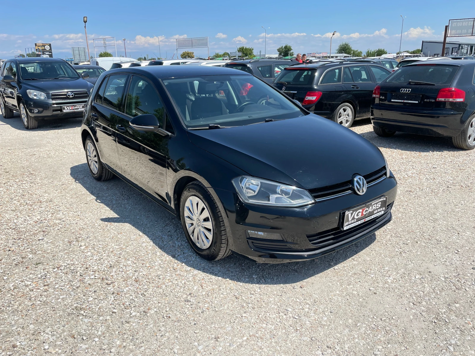 VW Golf 1.6TDI, 90kc.,  | Mobile.bg   1